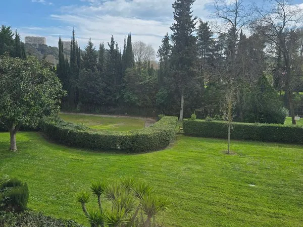 Appartement T4 75 m² Terrasse Sud Cave et Parking Villeneuve-Loubet Village