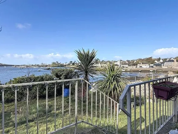 MAISON A VENDRE BOURG DE LANILDUT 155 M² VUE MER PIEDS DANS L'EAU