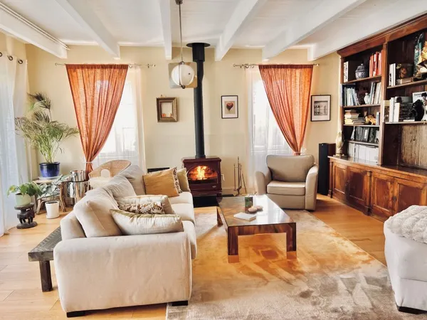 Vends maison de caractère rénovée