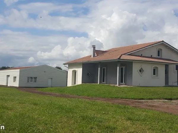 Maison sans voisin 200 m², 1 hectare, hangar 200 m², vue dégagée, DPE B, proche Épinal Golbey