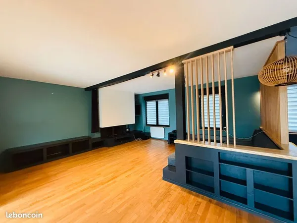 Maison 7 pièces 226 m²