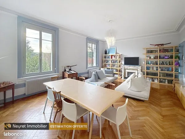 Maison 7 pièces 229 m²