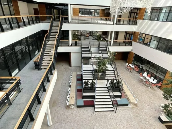 Bureaux 3038 m²