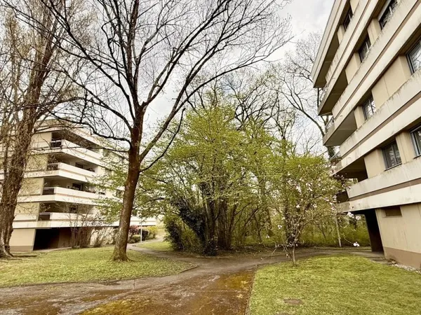 LES TERRASSES DE MEYLAN Appartement spacieux avec terrasse !