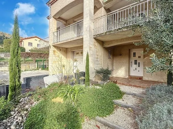 Maison 7 pièces 206 m²