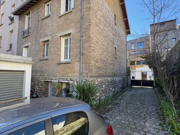 Immeuble 11ch 241m2