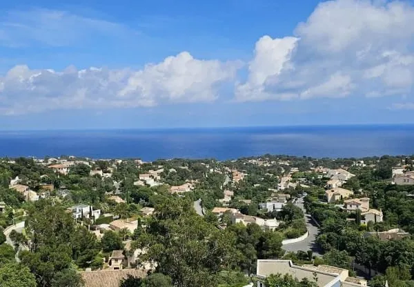 Terrain à bâtir 923 m²