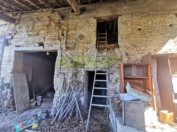 APPARTEMENT EN DUPLEX A CREER DANS UNE GRANGE A FORT POTENTI