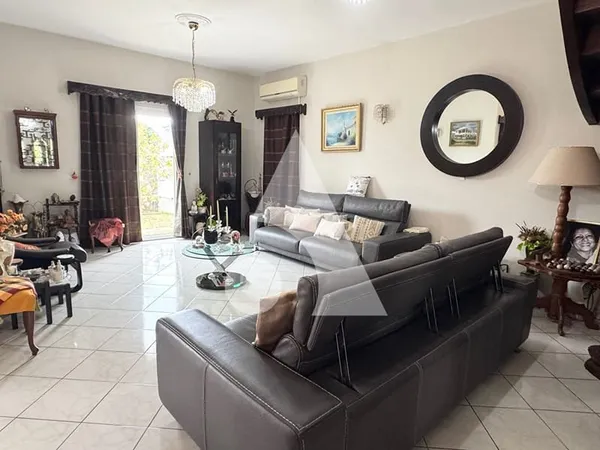 Villa Sainte Marie 7 pièce(s) 219.42 m2