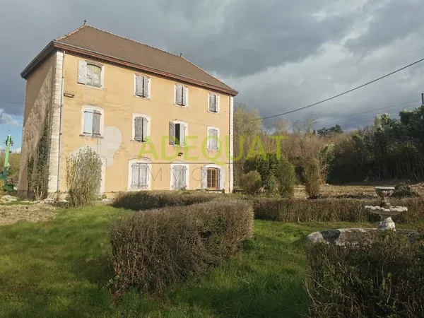 APPARTEMENT TYPE PLATEAU A AMENAGER SOUS COMBLES 133 m2 AVEC
