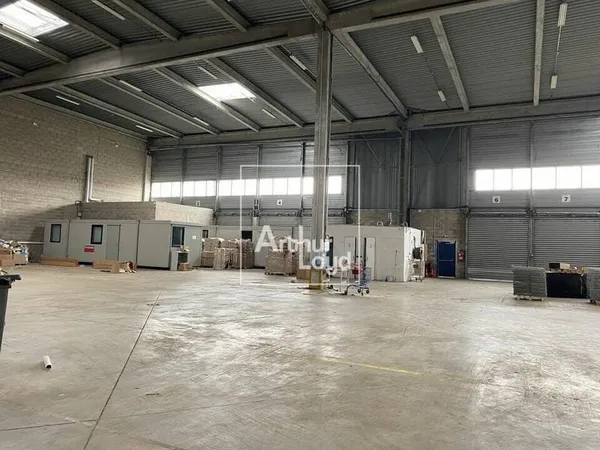 Local d'activité 3907 m²