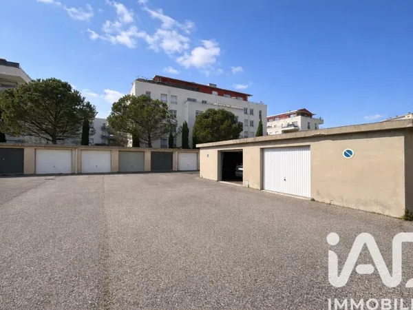 Parking 30 m²