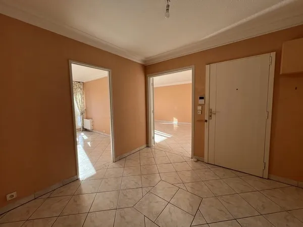 Roseraie - Appartement 4 pièces au pied du métro