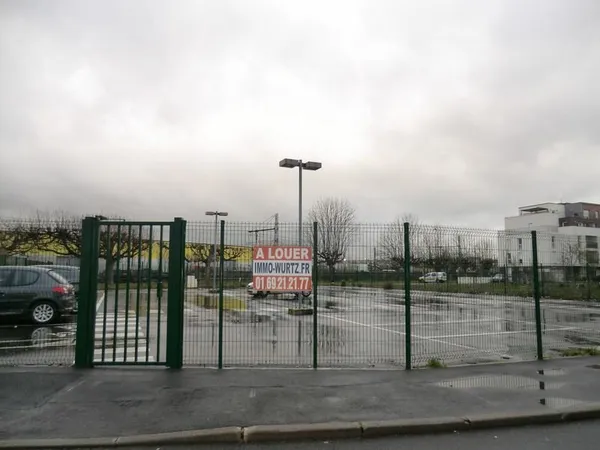 PARKING EXTERIEUR