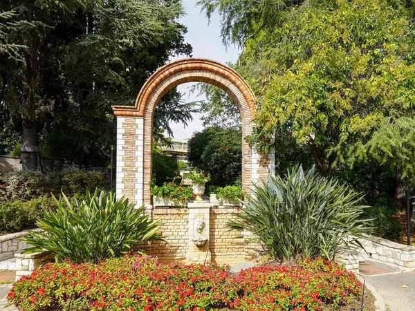 3 pieces Chateau saint Anne