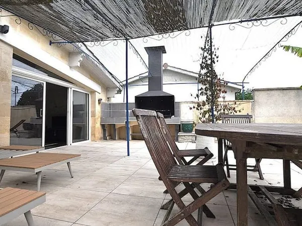 Maison 10 pièces 340 m²