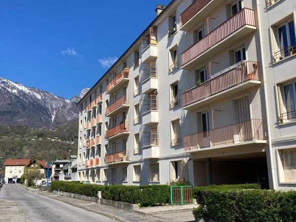 Location T1, Albertville