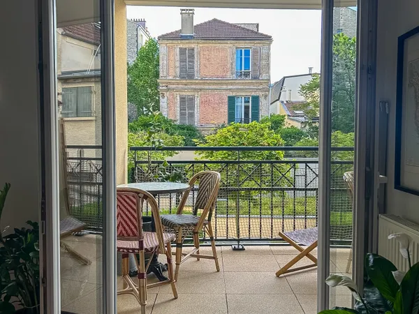 Vends Appartement 65,70m² - 3 pièces avec balcon et double box - Bois-Colombes