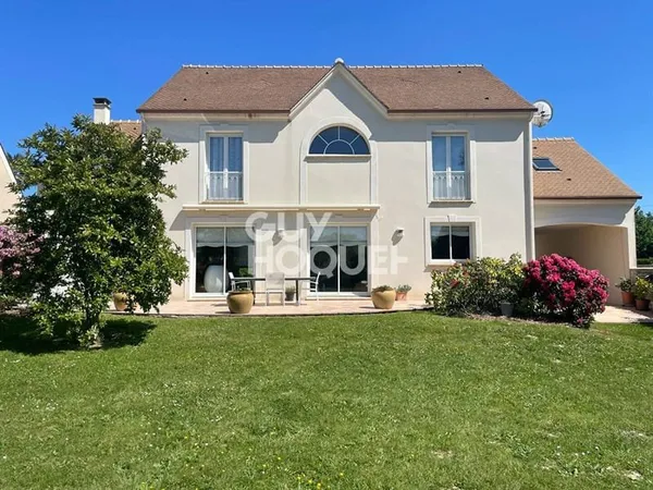 Maison 6 pièces 230 m²
