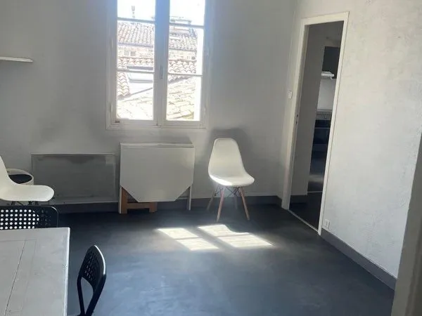 Appartement T3 ecusson St Guilhem