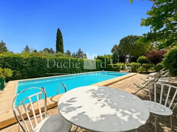 Maison Vente Uzès 5p 166m² 495000€