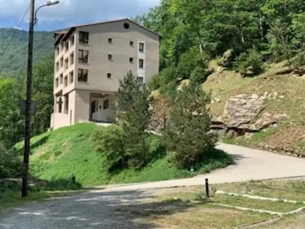 Studio curiste 2€ à La Preste-les-Bains a 200 m des thermes