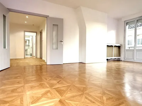 Appartement T3 de 97 m2 - 2 chambres - hyper centre de Valenciennes - ascenseur