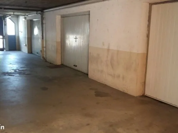 Garage/box Fains Veel