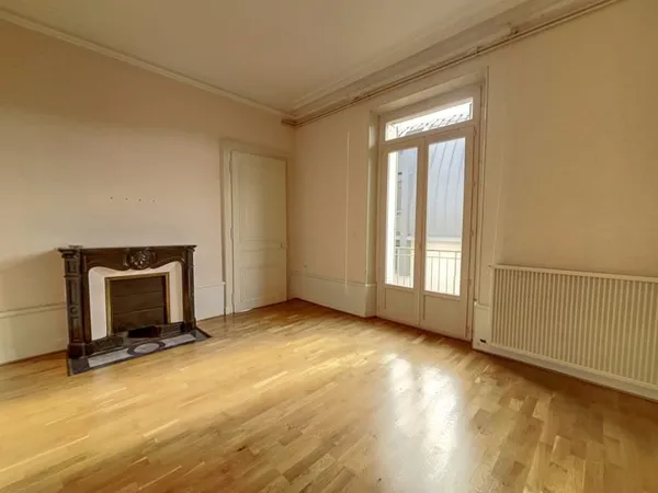 AIX-LES-BAINS - Hypercentre Appartement T4 de 106m2
