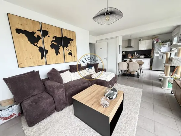 Appartement T2 avec terrasse et garage au 4ème et dernier ét