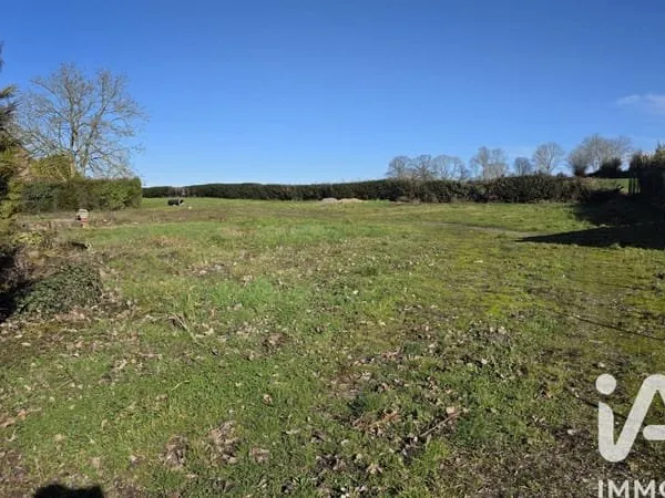 Terrain 1200 m²