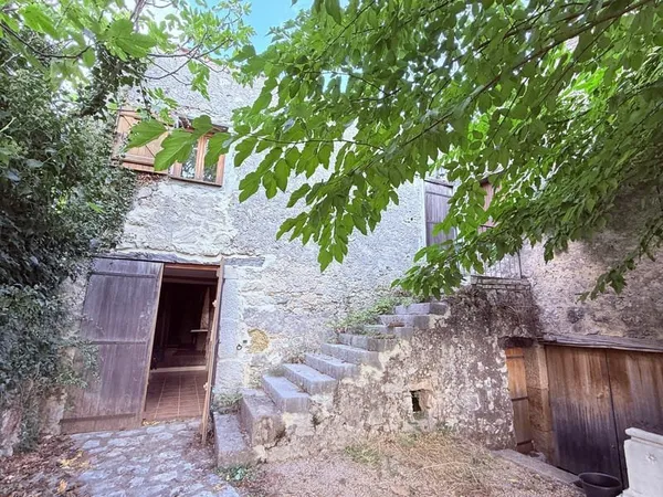 EXCLUSIVITE BOUYON bergerie en pierre 96m2 Grange Jardin Por