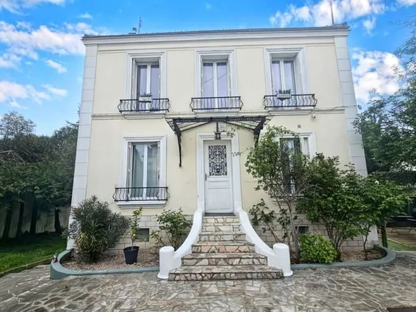 Maison 5 pièces 203 m²