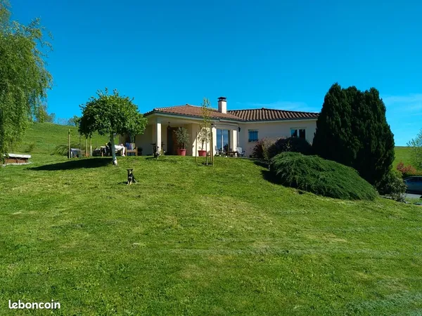 Maison 160m2 habitables sur terrain clos