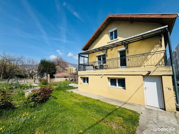 Maison 6 pièces 150 m²