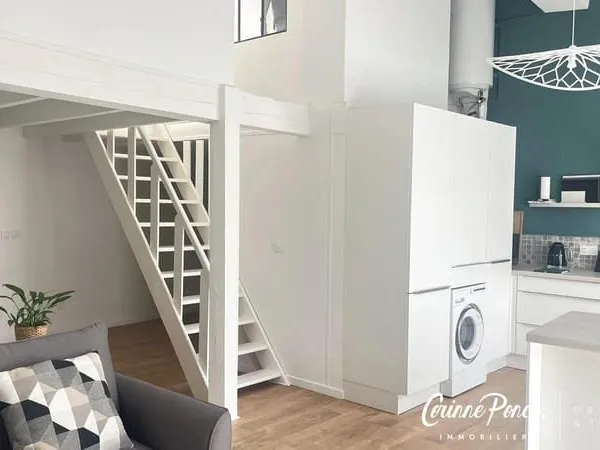 CHARMANT APPARTEMENT RENOVE DE TYPE P/3 EN DUPLEX PROPOSE PA