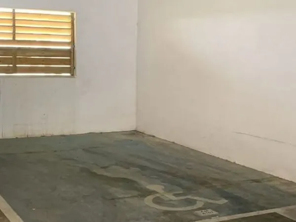 Parking 11 m²