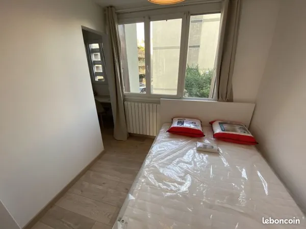 🏡 Rénové, grande chambre, haut standing, équipée, lumineux, zéro vis-à-vis, bien isolé, murs insonor