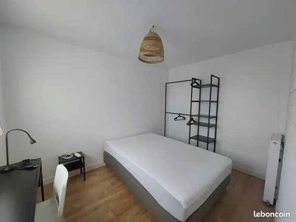 Chambre 1 pièce 8 m²