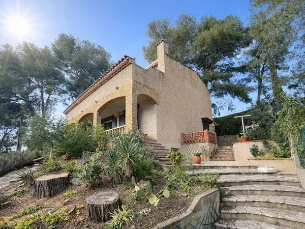 Maison 5 pièces 142 m²