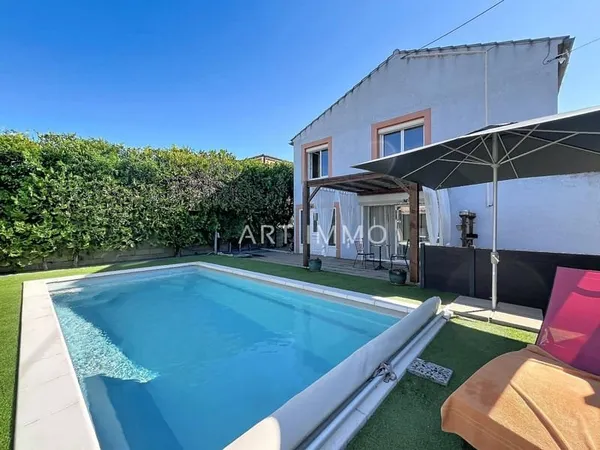 Maison Trois Chambres Avec Piscine Au Partage Des Eaux