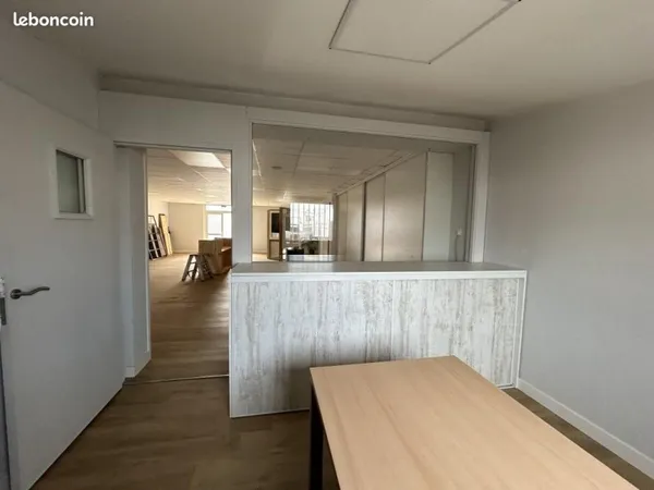 Local d'activité 385 m²