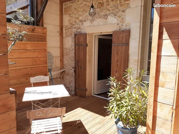 Studio meublé avec terrasse proche église ⛪️