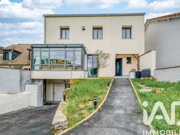 Maison 10 pièces 283 m²