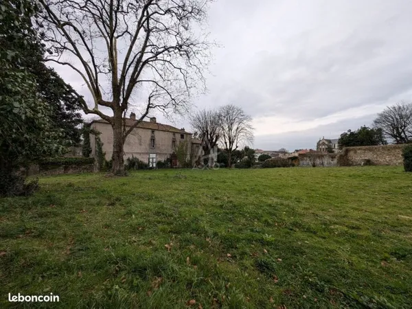 Terrain 809 m² MONTAIGU