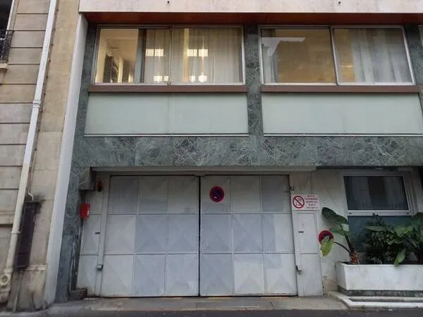 Parking 10 m²