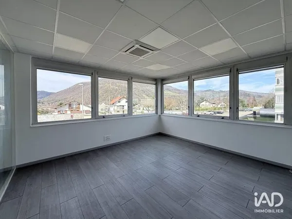 Immeuble commercial 799 m²