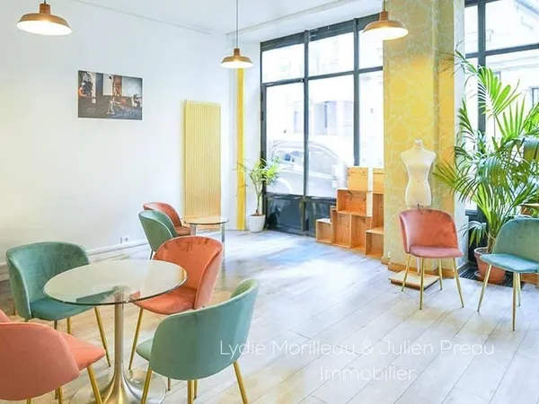Local commercial 2 pièces 90 m²