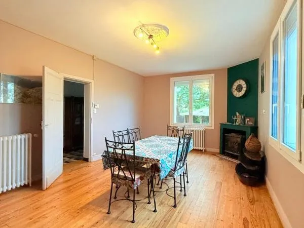 Maison familiale de 6 chambres sur vaste terrain