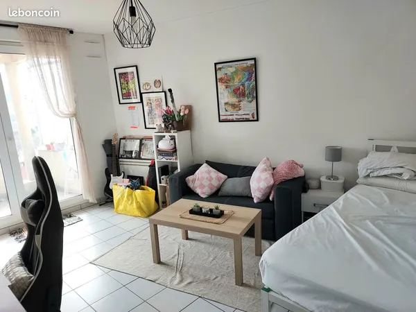 Studio meublé 26 m² + terrasse Chambéry centre